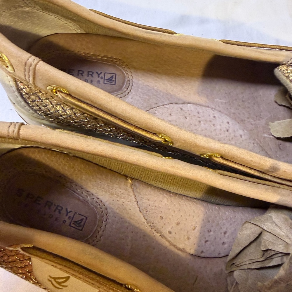 Sperry Women's Tan Leather Moccasin Loafers with Gold Accents NWOT sz8.5 - Picture 3 of 7